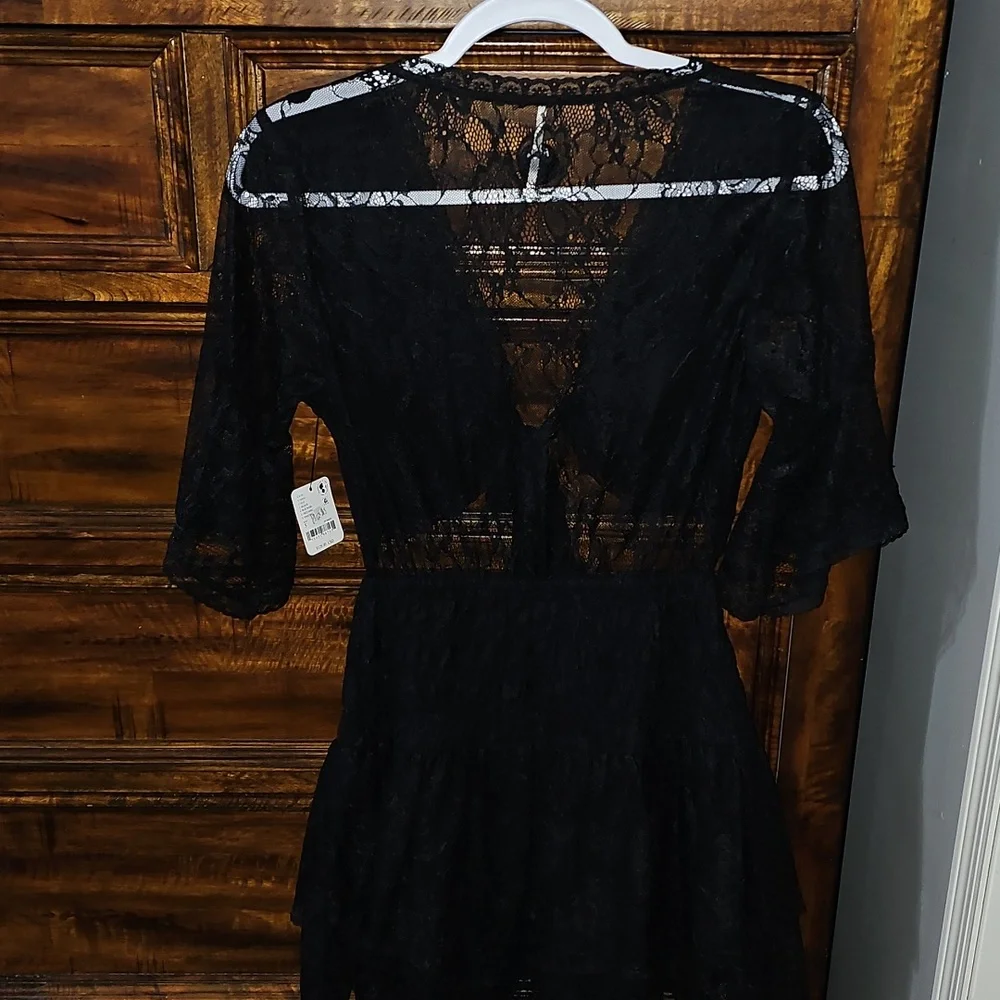 Free People Nwts Black Lace Dress! Sz Small. Stretchy Waist. Dont Miss Out!